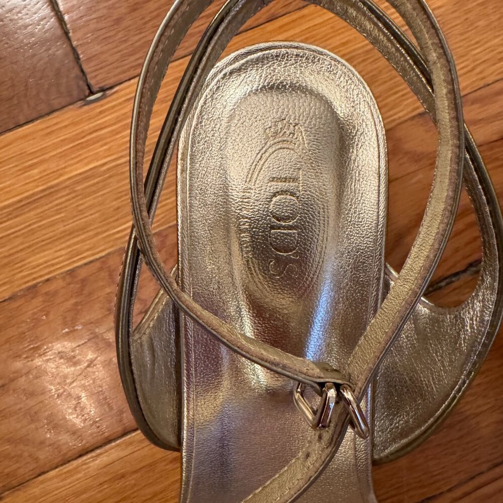 TOD’S Gold Leather Block Heel Sandals, Size 7.5 - Picture 4 of 7